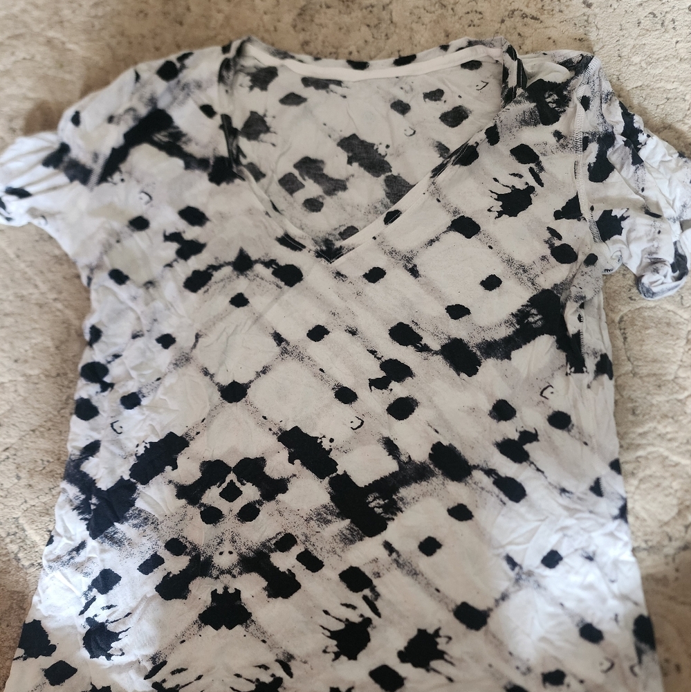 Lululemon Love Tee